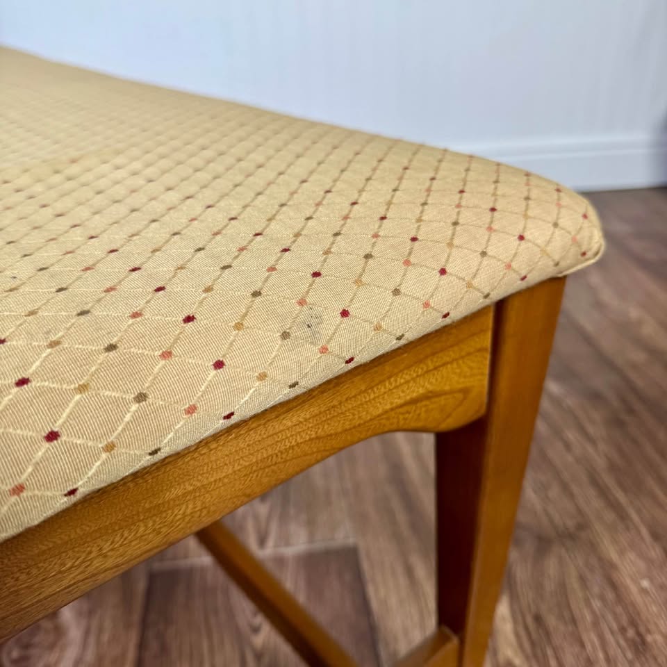 Mid-Century Upholstered Bench / Entryway or End-of-Bed Seat