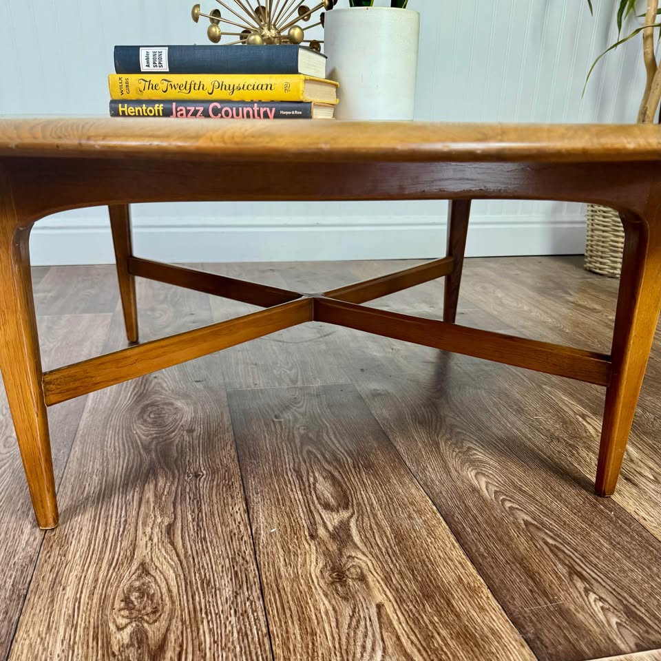Vintage Mid-Century Modern Solid Oak Coffee Table w/ Spider Base