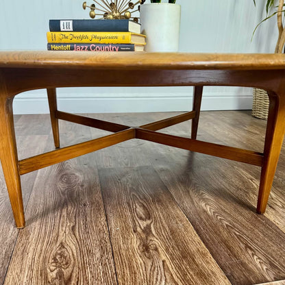 Vintage Mid-Century Modern Solid Oak Coffee Table w/ Spider Base