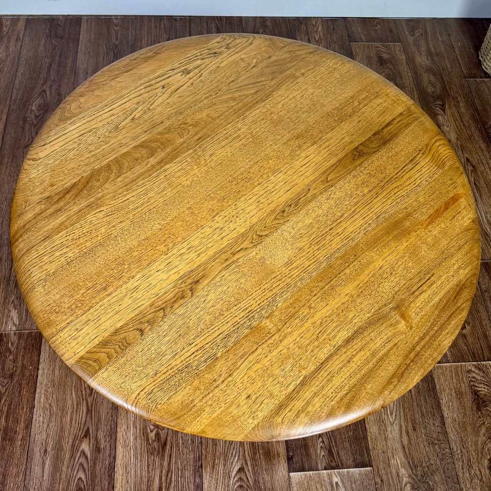Vintage Mid-Century Modern Solid Oak Coffee Table w/ Spider Base