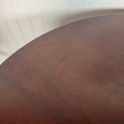 Chippendale-Style Tilt-Top Mahogany Pedestal Table
