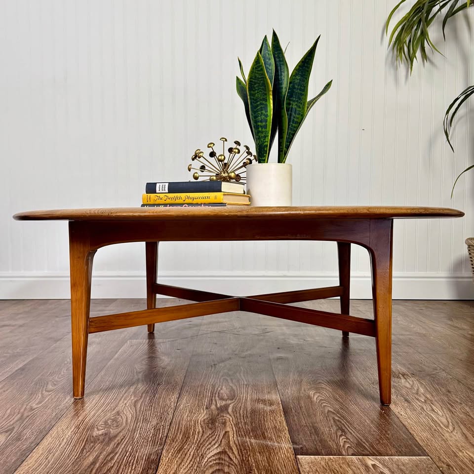 Vintage Mid-Century Modern Solid Oak Coffee Table w/ Spider Base