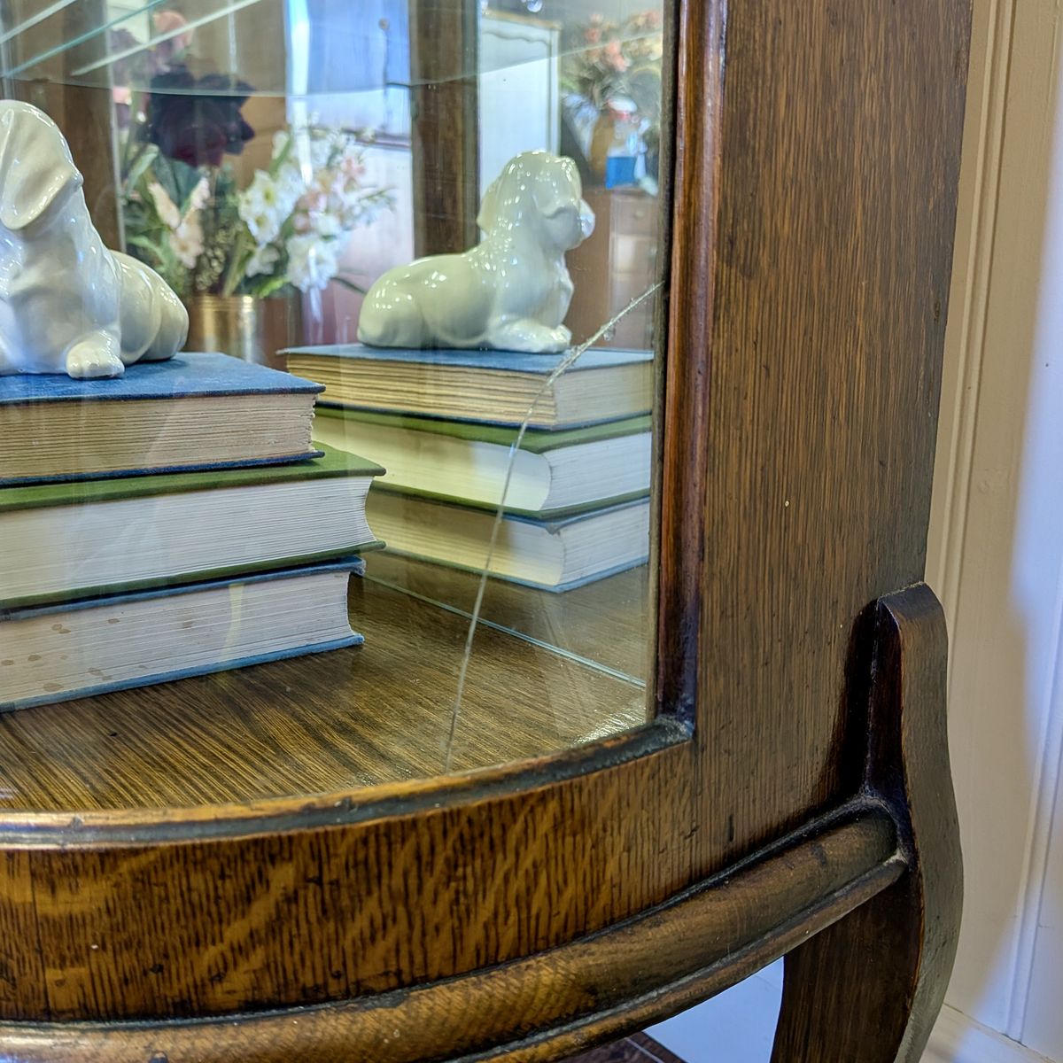 Antique Tiger Oak Bowed Glass Display Cabinet / Curio