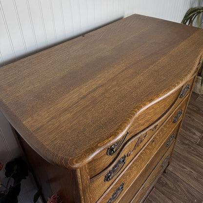 Antique Tiger Oak Serpentine 5-Drawer Dresser