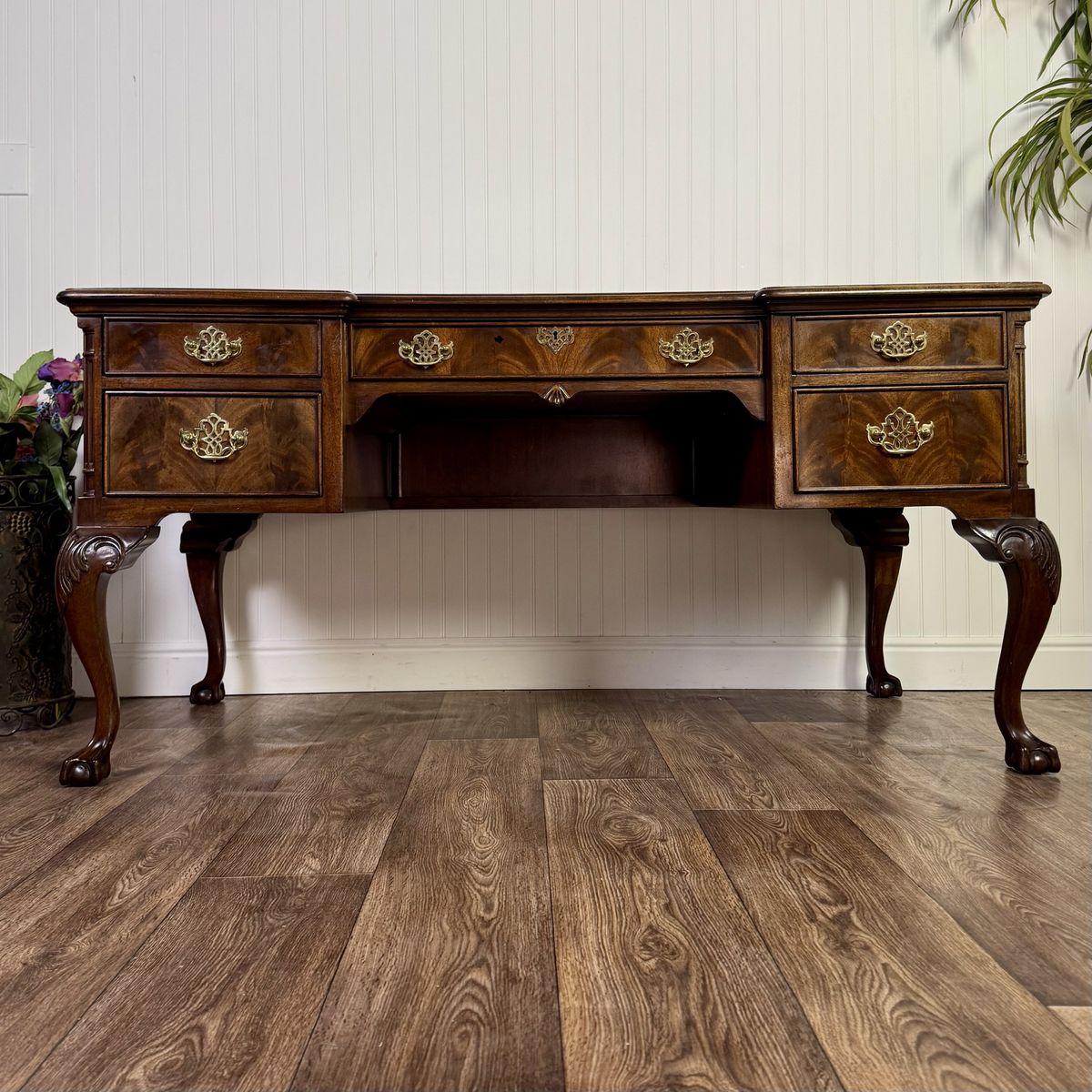 Vintage Chippendale Sligh Desk with Leather Top