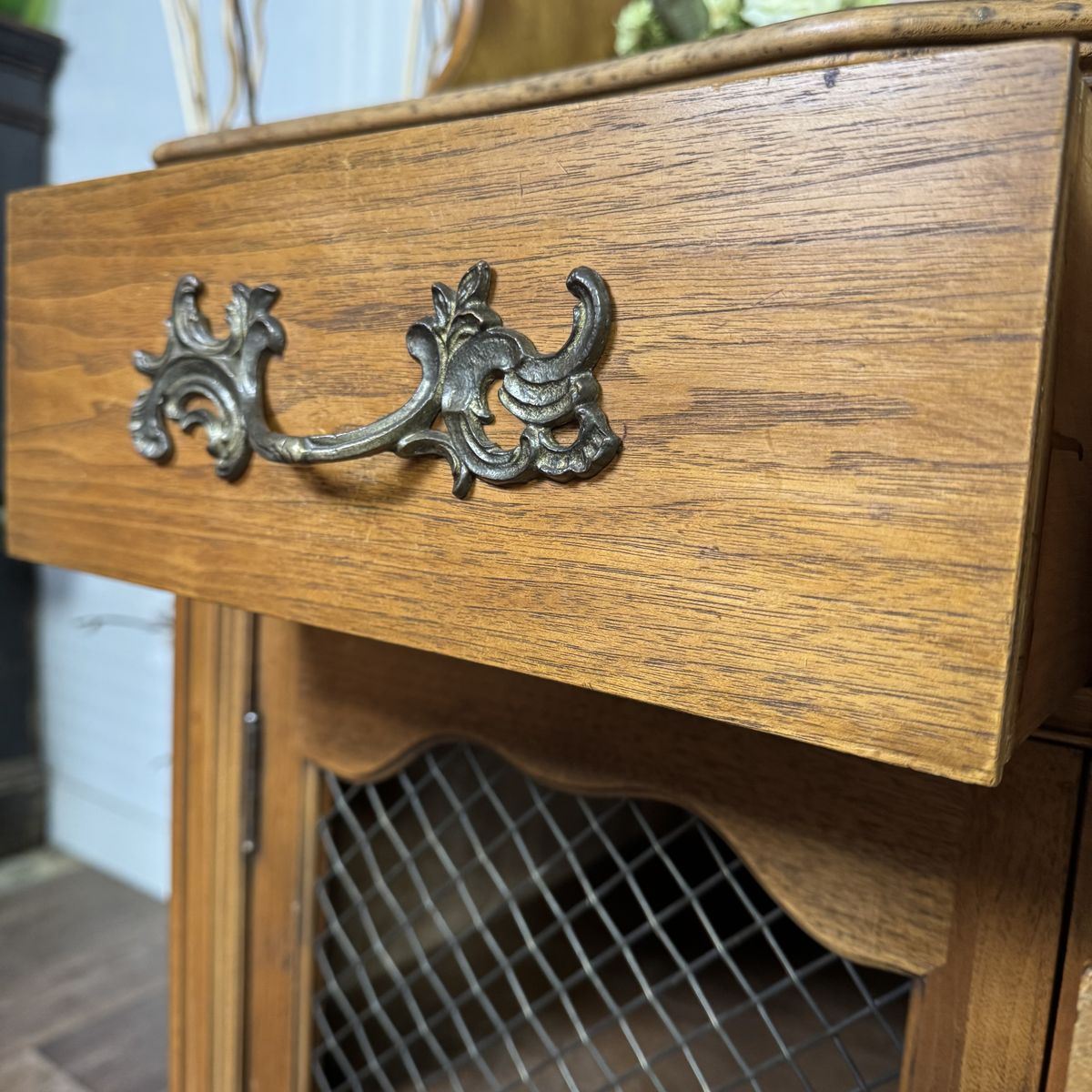 French Provincial Pendleton Irwin Solid Wood Hutch