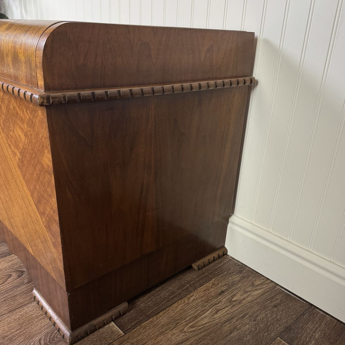Lane Art Deco Waterfall Cedar Chest / Trunk