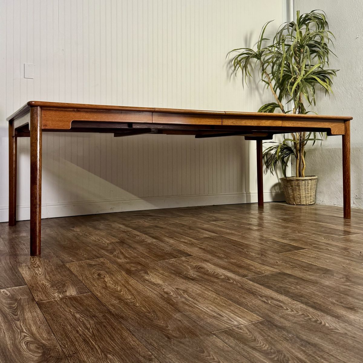 Mid-Century Chinoiserie 9-Piece Dining Set