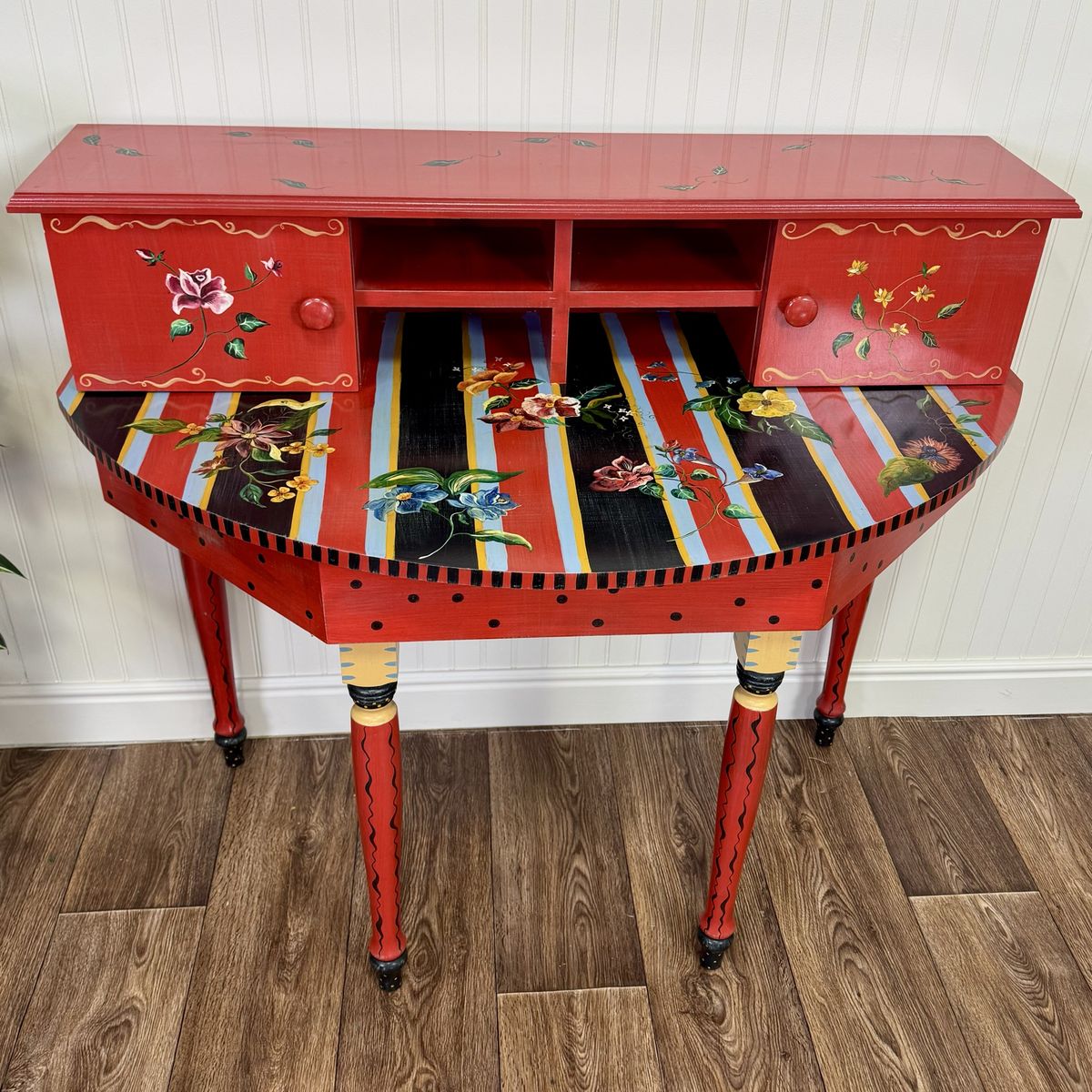 Vintage 1990s Hand-Painted Stonehouse Farm Goods Demilune Desk or Console