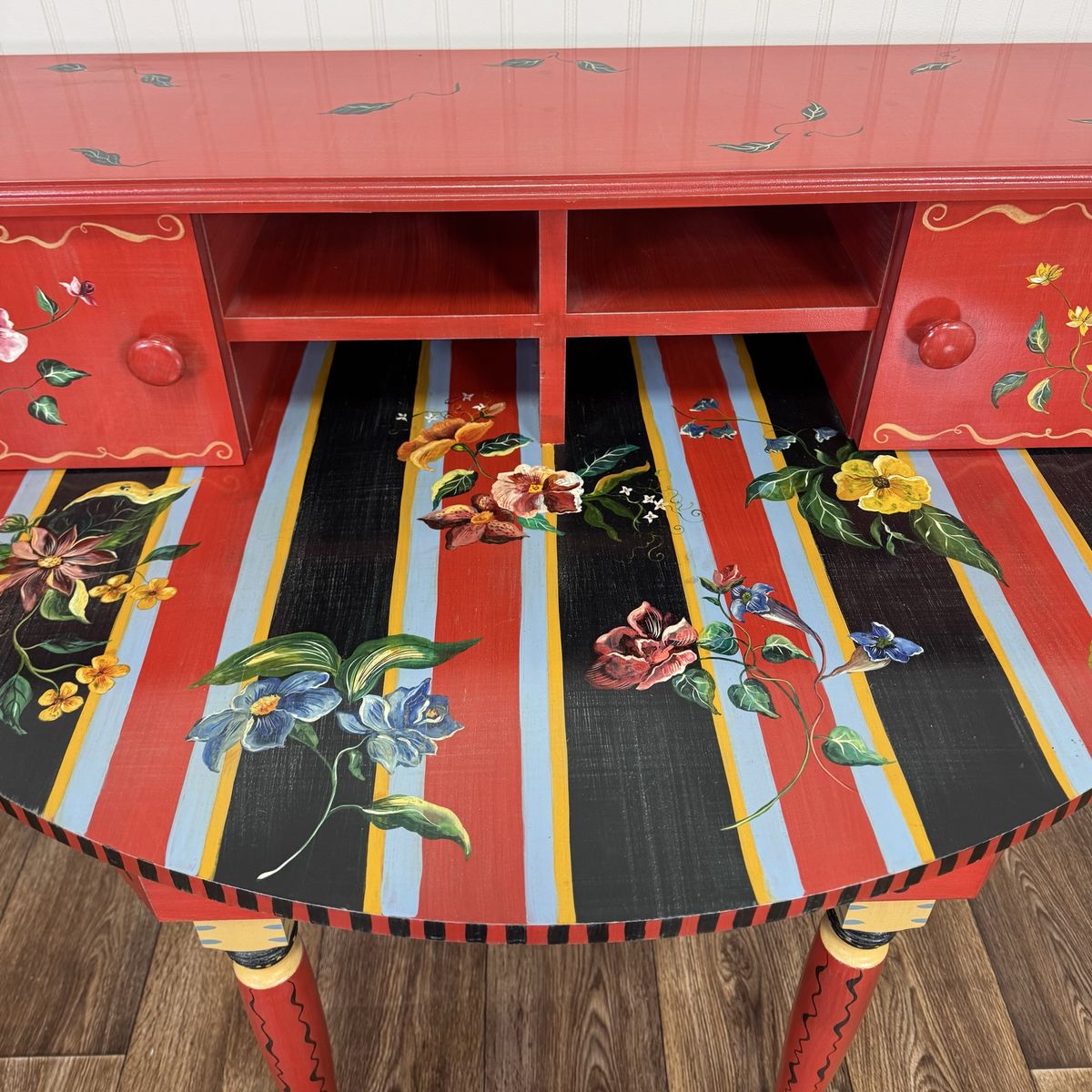 Vintage 1990s Hand-Painted Stonehouse Farm Goods Demilune Desk or Console
