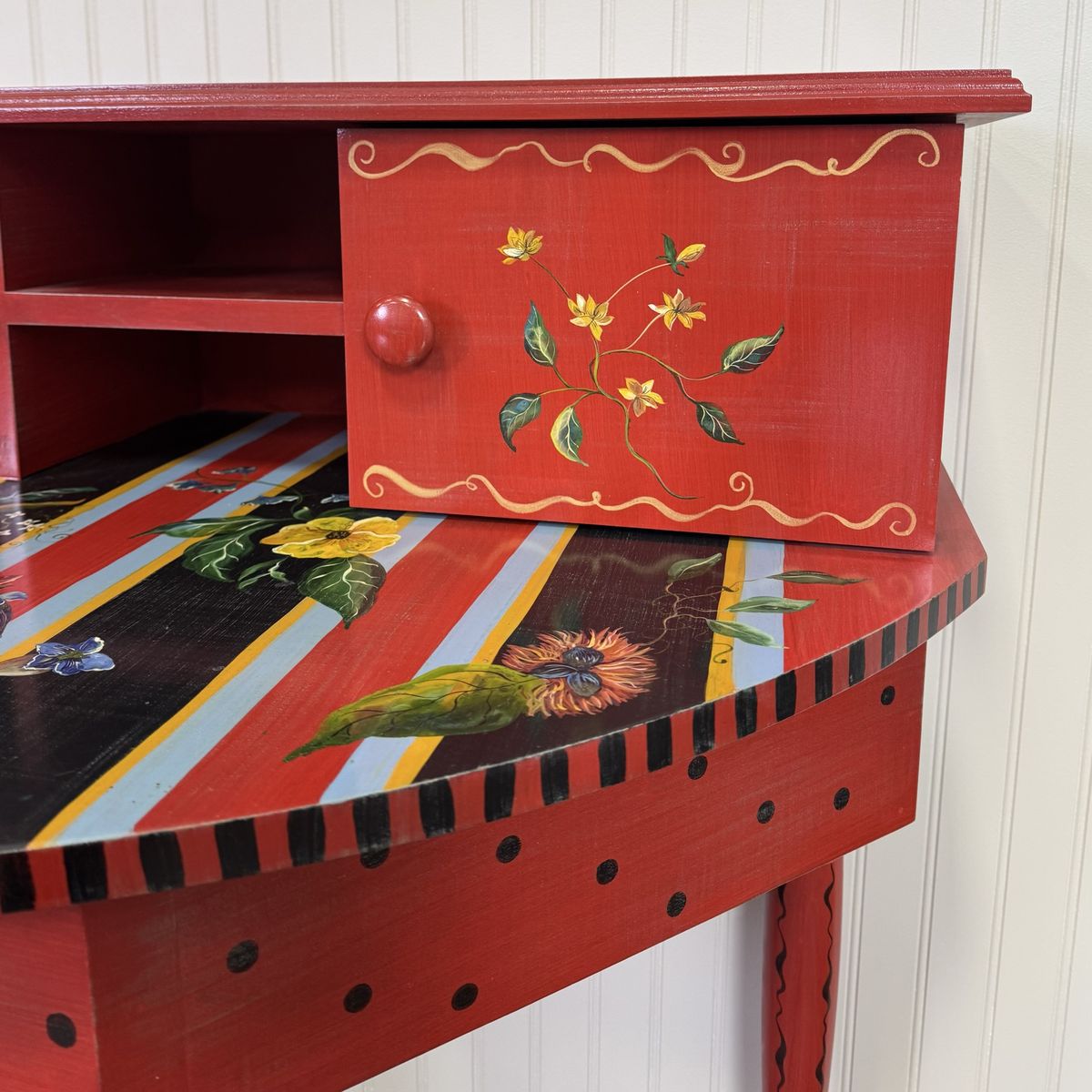 Vintage 1990s Hand-Painted Stonehouse Farm Goods Demilune Desk or Console