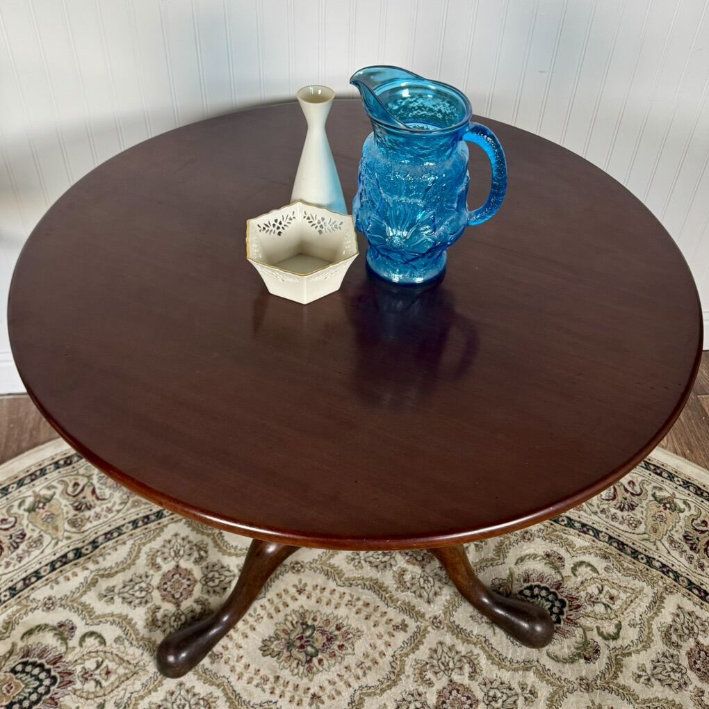 Vintage Chippendale Tilt-Top Pedestal Table
