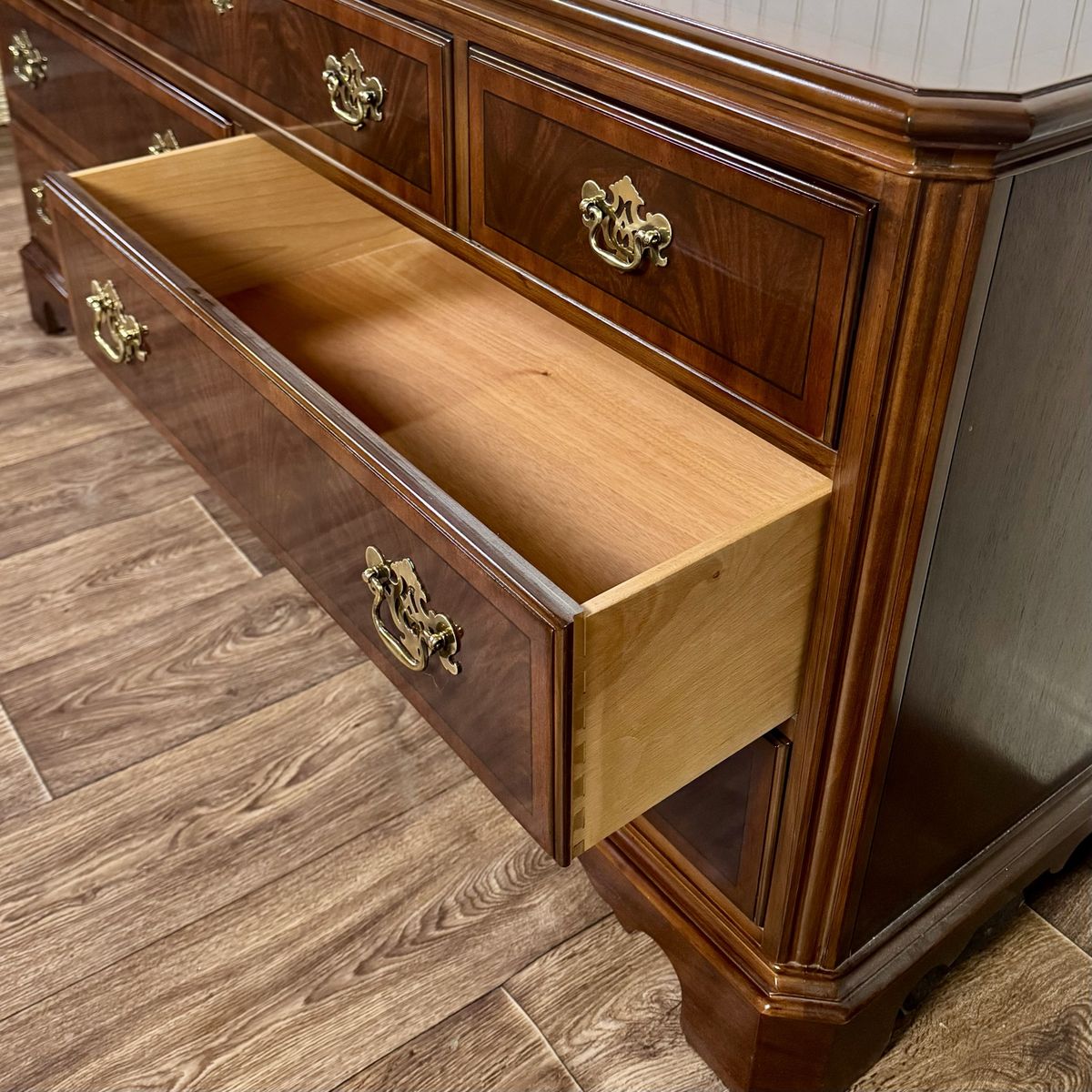 Vintage Drexel Heritage Chippendale Flame Mahogany Lowboy Dresser