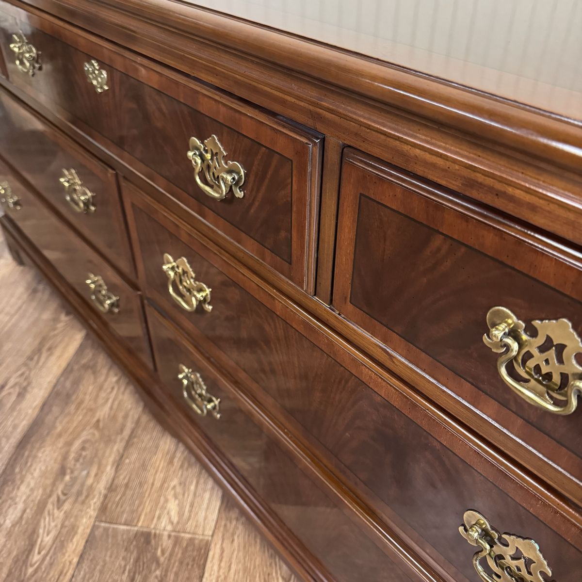 Vintage Drexel Heritage Chippendale Flame Mahogany Lowboy Dresser