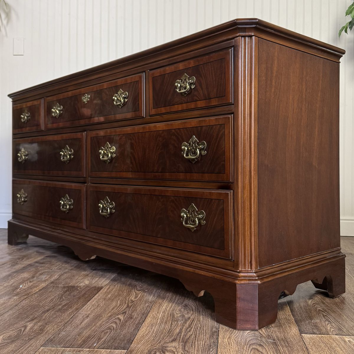 Vintage Drexel Heritage Chippendale Flame Mahogany Lowboy Dresser