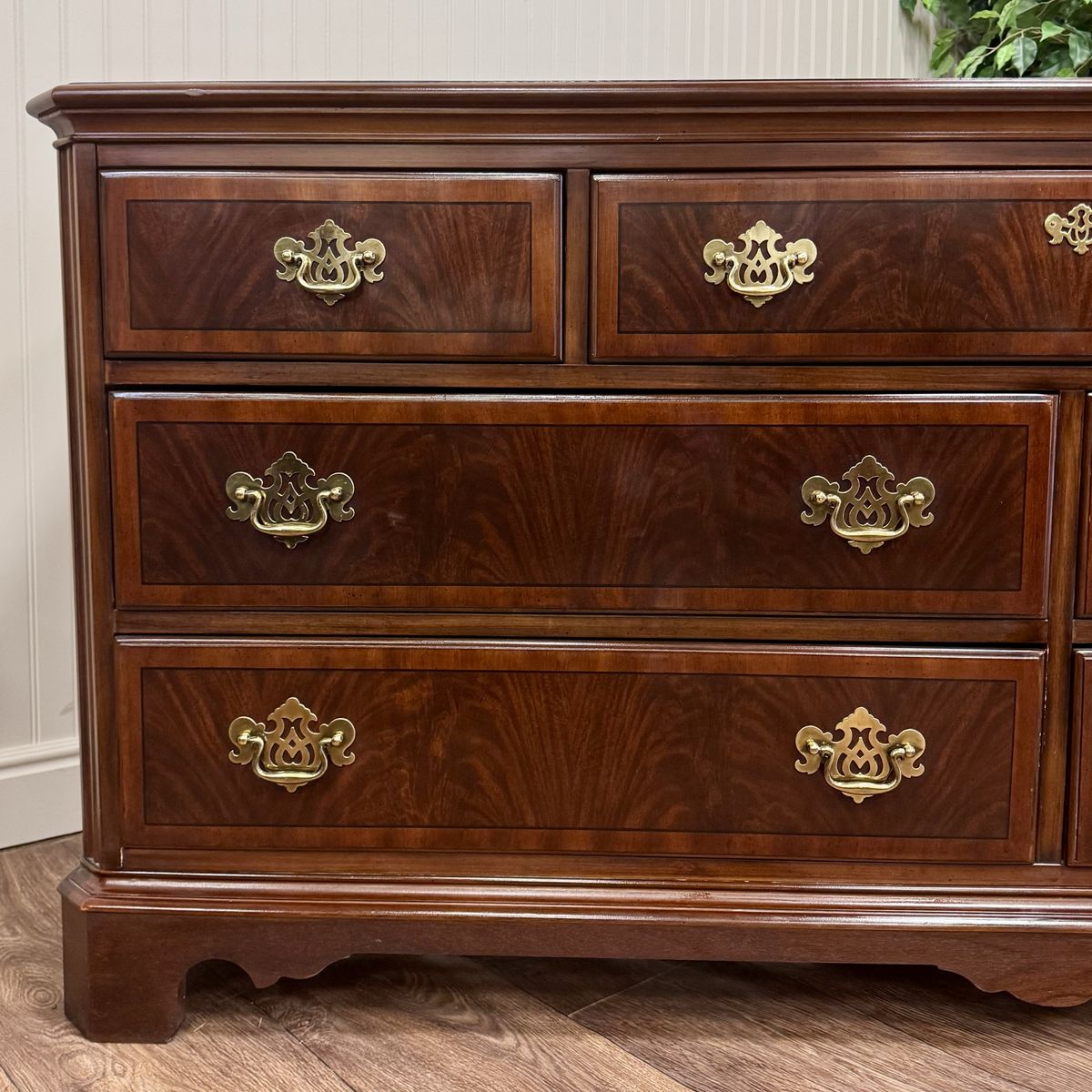 Vintage Drexel Heritage Chippendale Flame Mahogany Lowboy Dresser