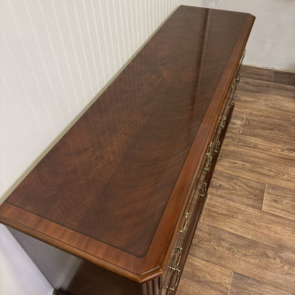 Vintage Drexel Heritage Chippendale Flame Mahogany Lowboy Dresser