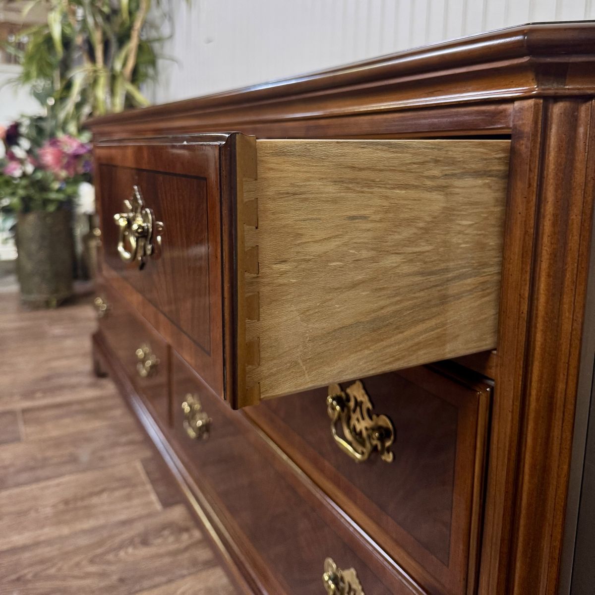 Vintage Drexel Heritage Chippendale Flame Mahogany Lowboy Dresser