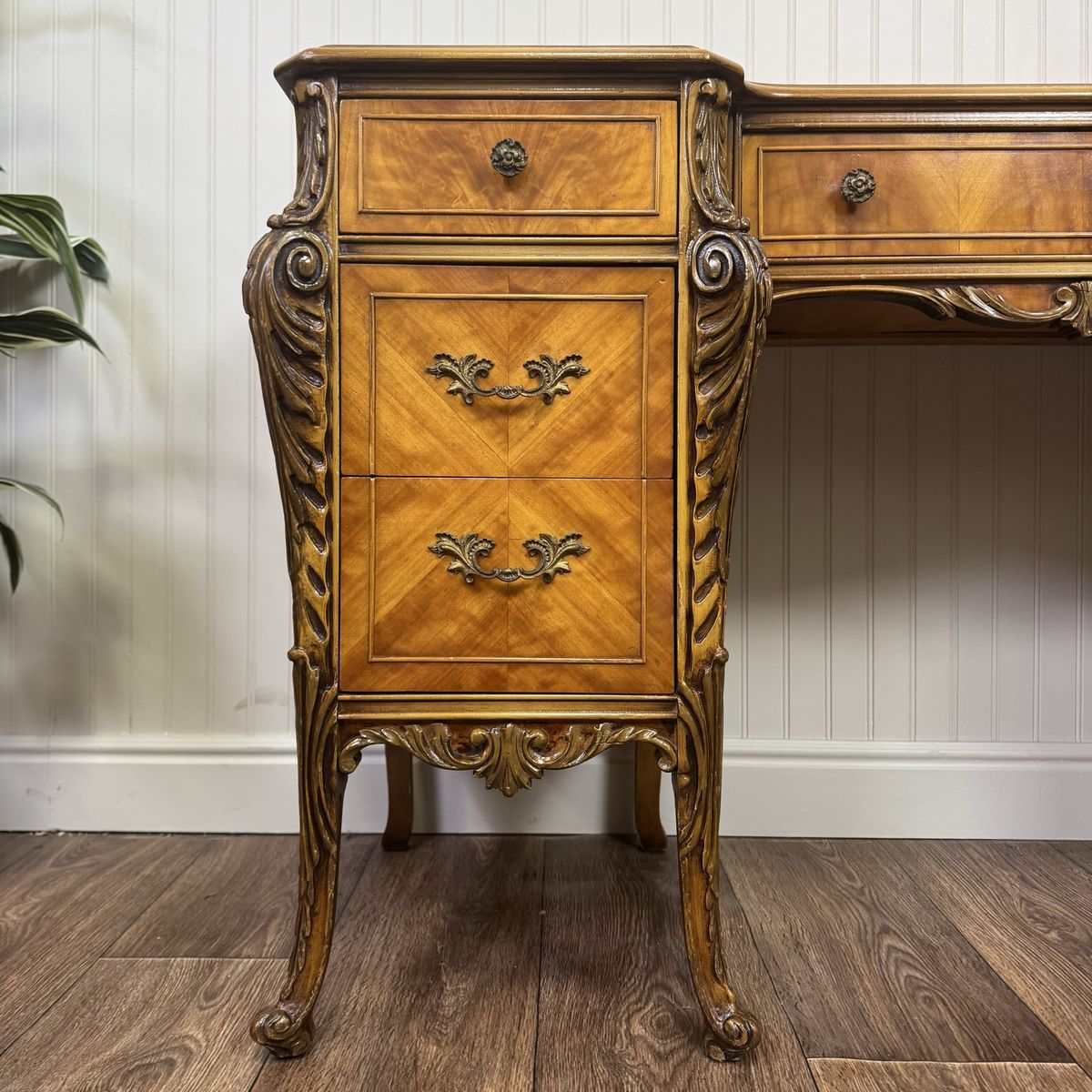 Vintage ca. 1930s French Provincial Desk / Vanity