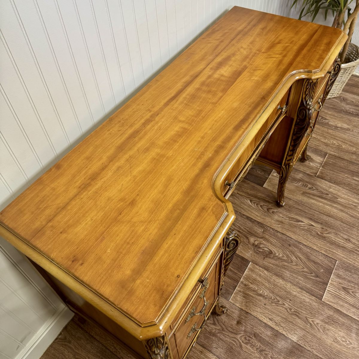 Vintage ca. 1930s French Provincial Desk / Vanity