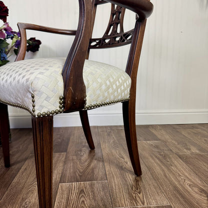 Vintage Hepplewhite / Federal Carved Wood Chair