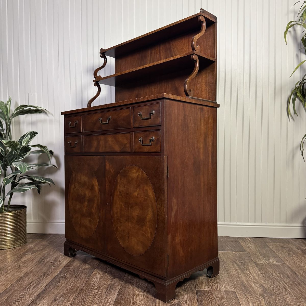 Vintage Heritage Henredon Mahogany Cabinet / Buffet with Waterfall Plate Shelf