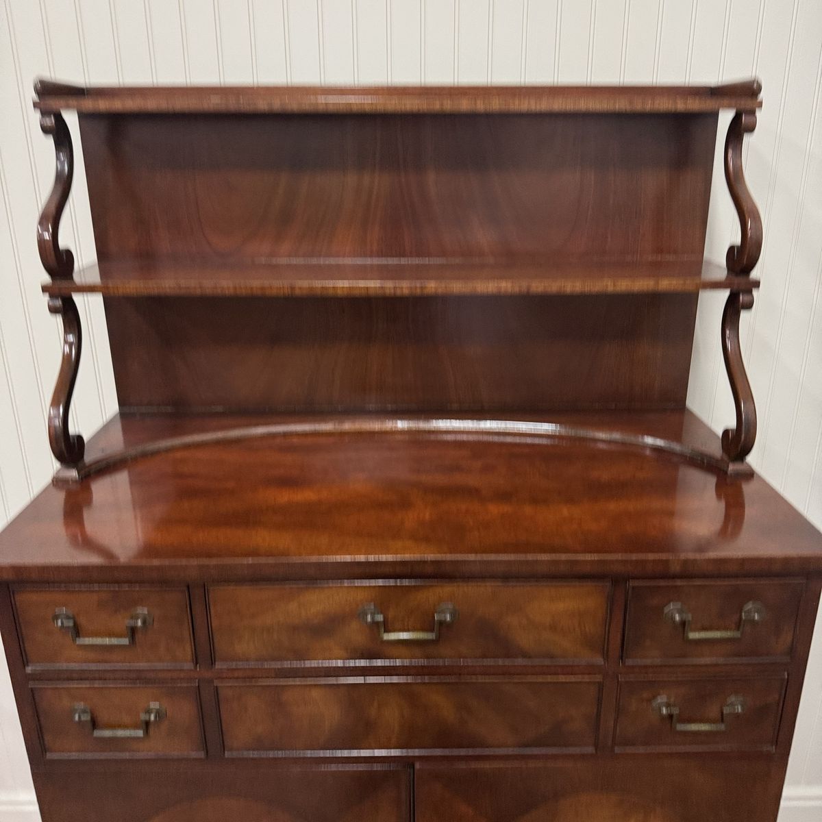 Vintage Heritage Henredon Mahogany Cabinet / Buffet with Waterfall Plate Shelf