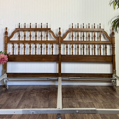 Vintage King Spindle Headboard and Rails – Morganton "Barcelona" Collection