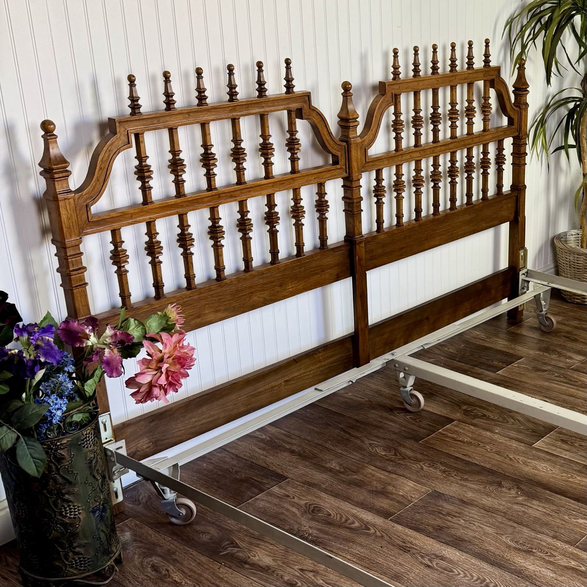 Vintage King Spindle Headboard and Rails – Morganton "Barcelona" Collection