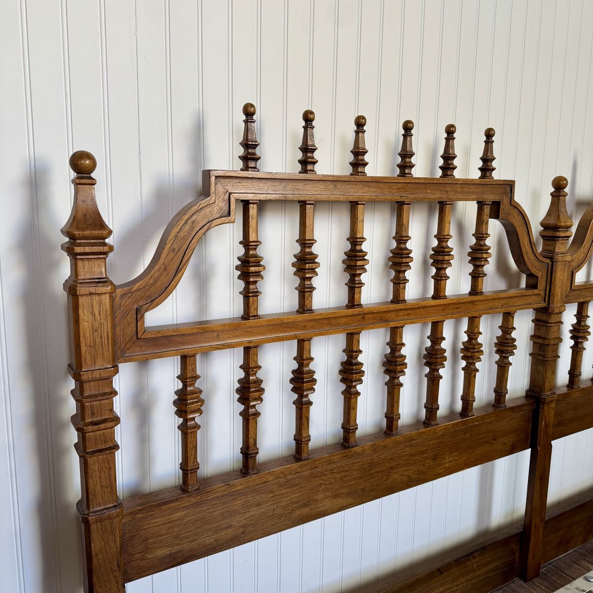 Vintage King Spindle Headboard and Rails – Morganton "Barcelona" Collection
