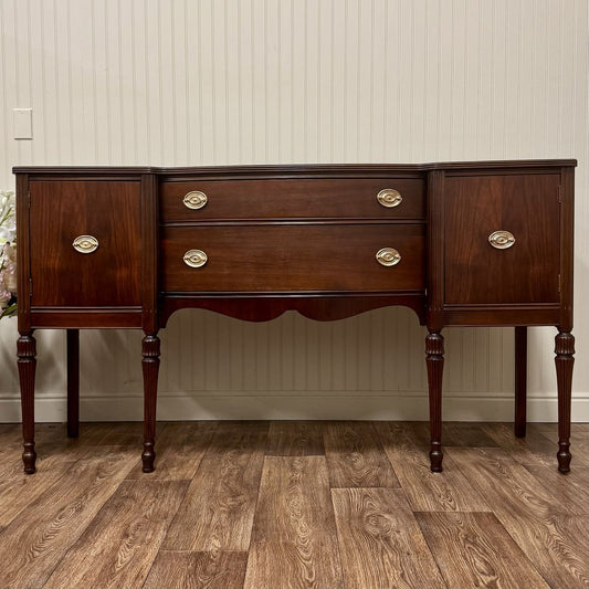 Vintage Mahogany Federal-Style Sideboard / Buffet