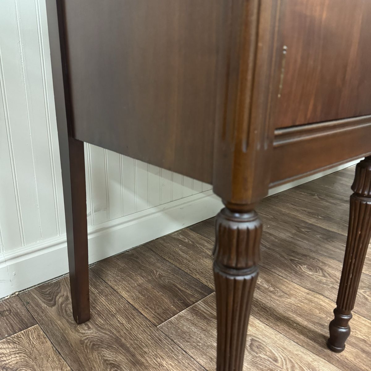 Vintage Mahogany Federal-Style Sideboard / Buffet
