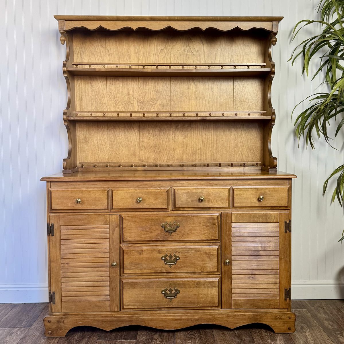 Vintage Maple Cottage Colonial Revival 2-Piece Hutch / Buffet