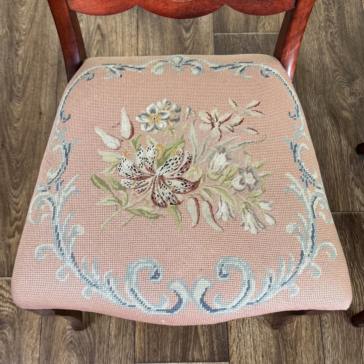 6 Vintage Victorian Rococo Revival Balloon-Back Dining Chairs with Needlepoint Seats