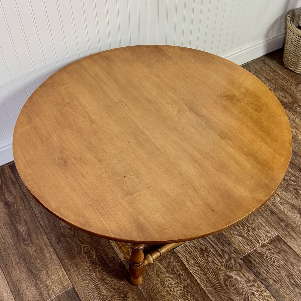 Vintage Spindle Leg Colonial Cottage Coffee Table