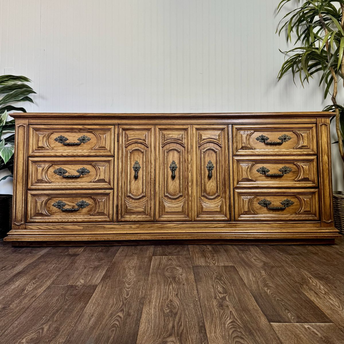 Vintage Thomasville Oak 9-Drawer Triple Dresser