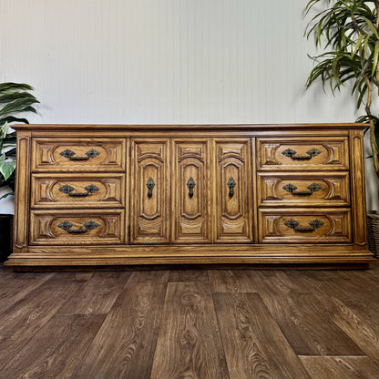 Vintage Thomasville Oak 9-Drawer Triple Dresser