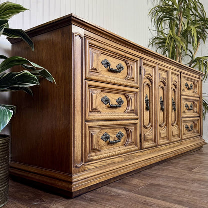 Vintage Thomasville Oak 9-Drawer Triple Dresser