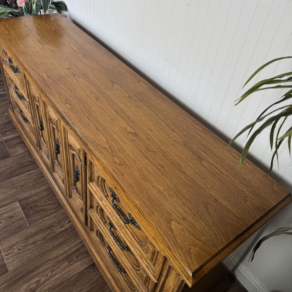 Vintage Thomasville Oak 9-Drawer Triple Dresser