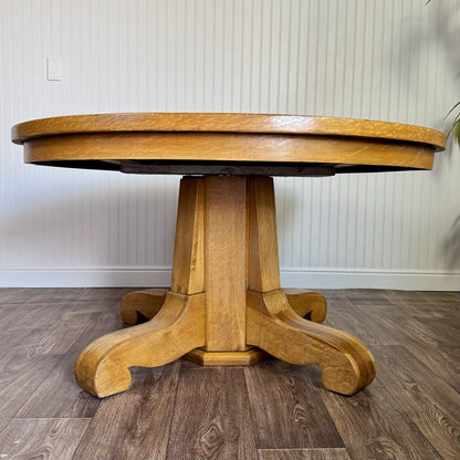 Vintage Tiger Oak Round Pedestal Dining Table