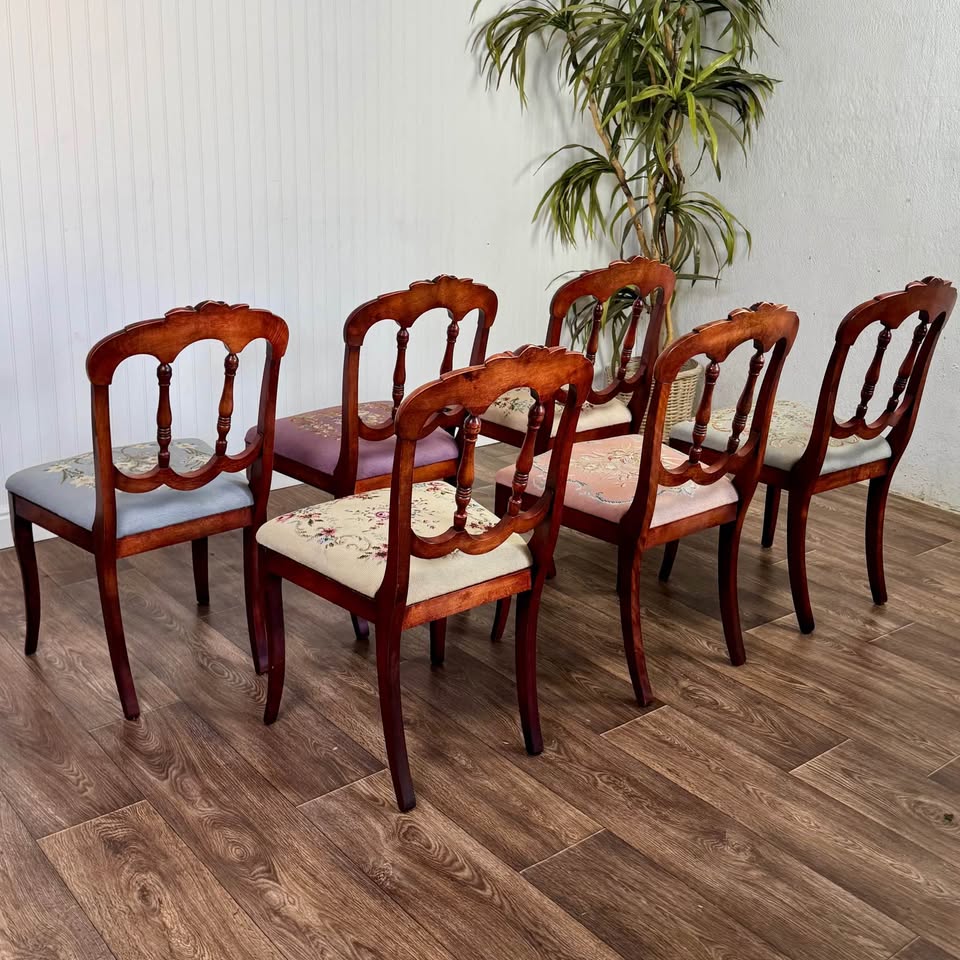 Set of 6 Vintage Victorian Rococo Revival Balloon-Back Dining Chairs with Needlepoint Seats