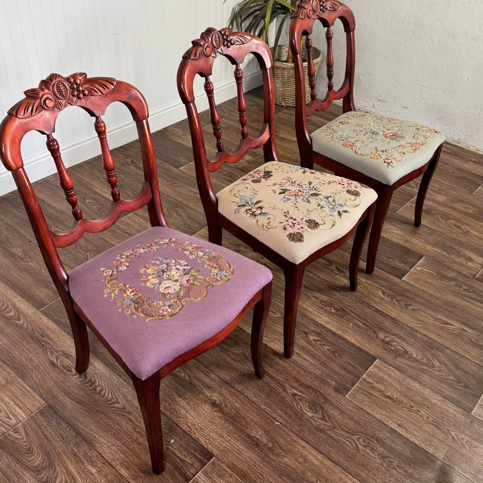 Set of 6 Vintage Victorian Rococo Revival Balloon-Back Dining Chairs with Needlepoint Seats